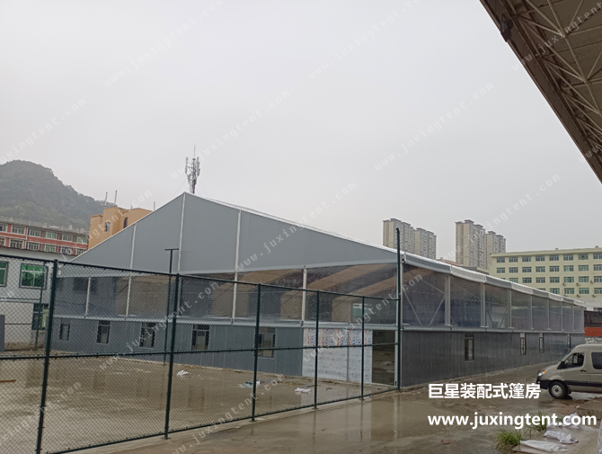 大跨度夾芯板墻體體育篷房